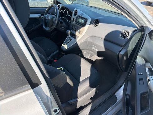 Used 2013 Toyota Matrix L image 6