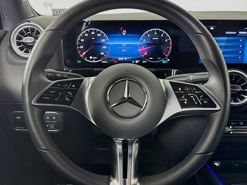 Certified 2025 Mercedes-Benz GLA 250 image 18