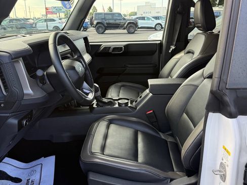 Used 2025 Ford Bronco Outer Banks AWD/4WD image 10