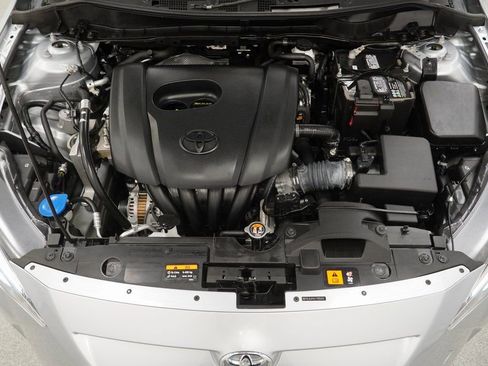 Used 2020 Toyota Yaris XLE image 48