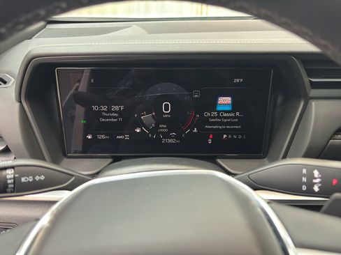 Used 2025 GMC Terrain Elevation image 20