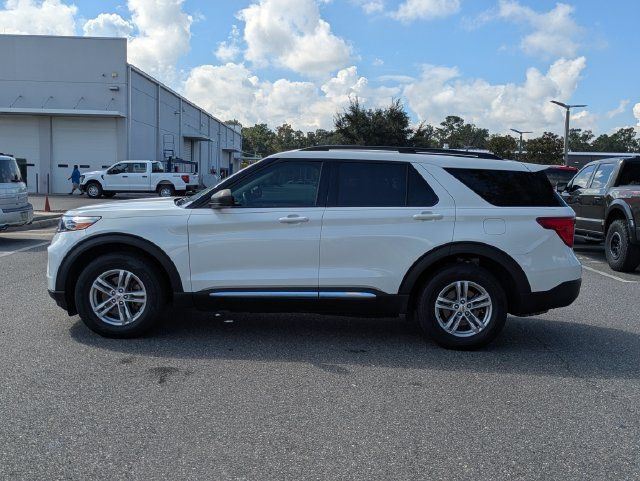 Used 2021 Ford Explorer XLT w/ Equipment Group 202A AWD/4WD image 6
