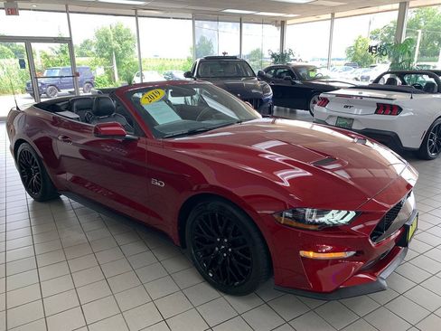 Used 2019 Ford Mustang GT Premium w/ GT Performance Package RWD image 3