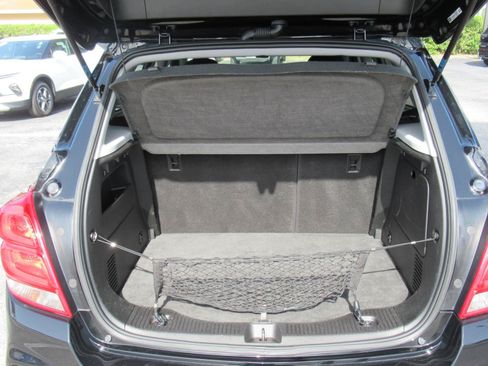 Used 2020 Chevrolet Trax Premier FWD image 34