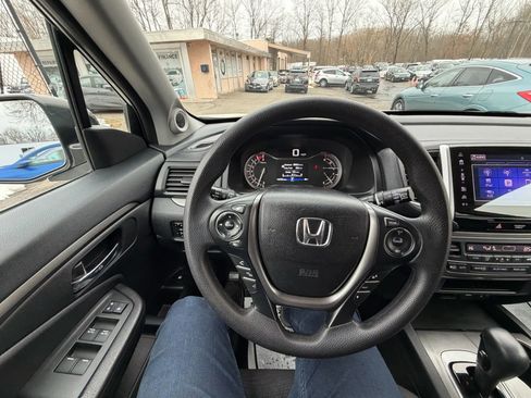 Used 2017 Honda Pilot EX image 25