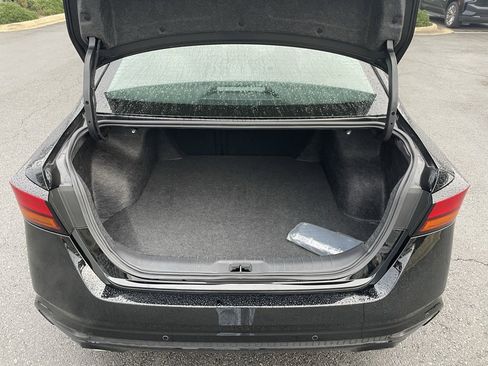 Used 2025 Nissan Altima 2.5 SR image 7