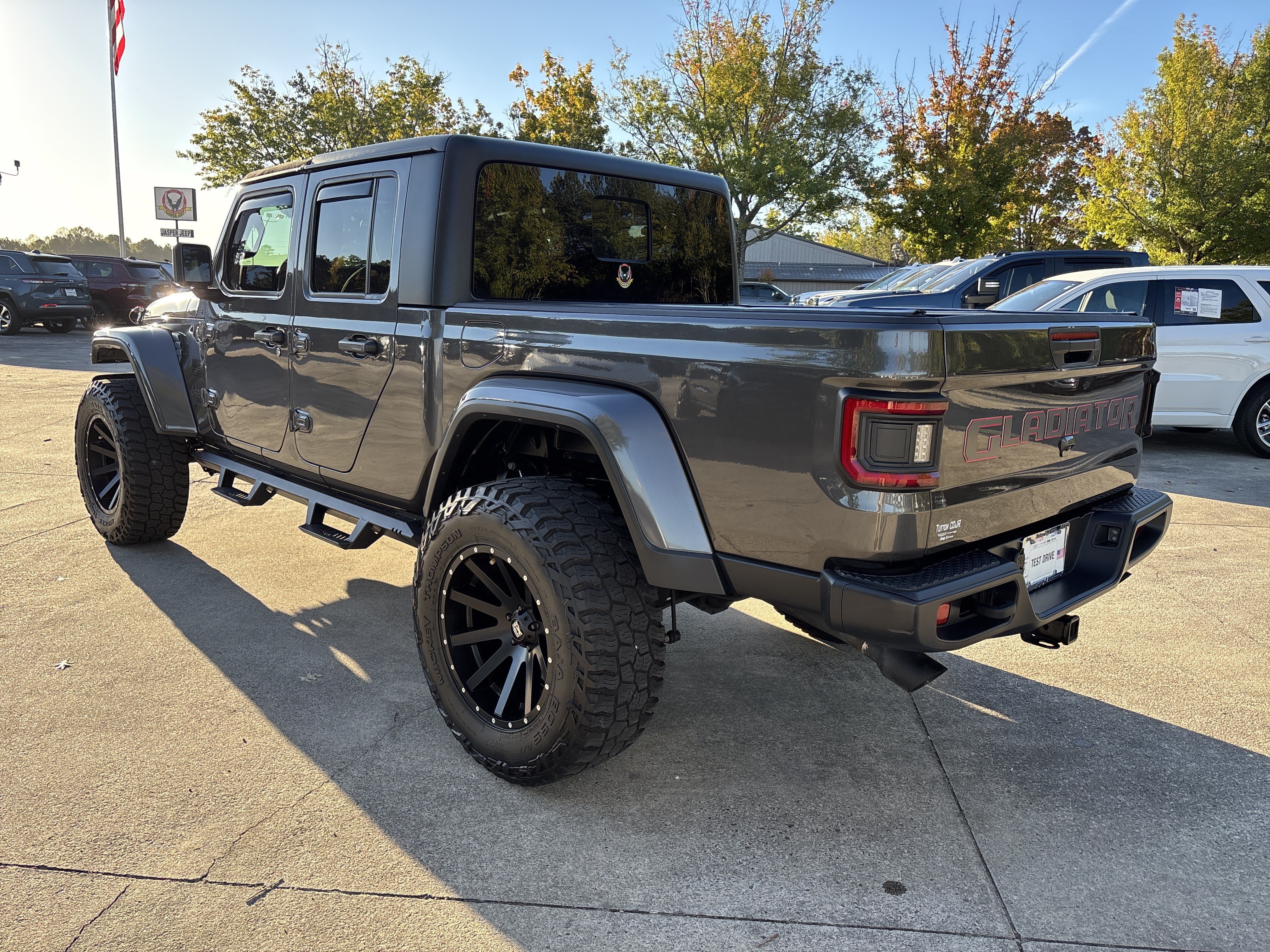 Used 2022 Jeep Gladiator Sport AWD/4WD image 5