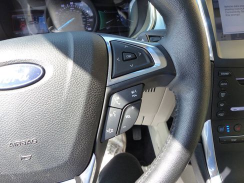 Used 2019 Ford Edge Titanium w/ Equipment Group 301A AWD/4WD image 30