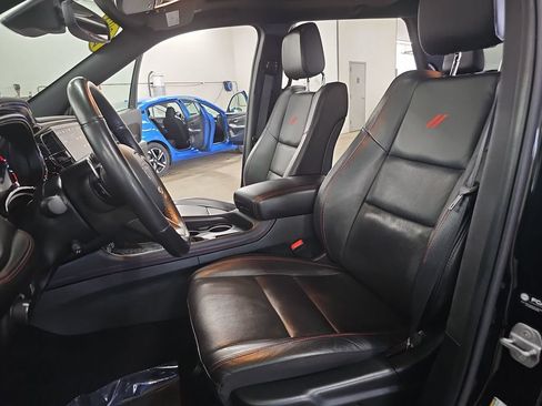 Used 2025 Dodge Durango GT AWD/4WD image 16