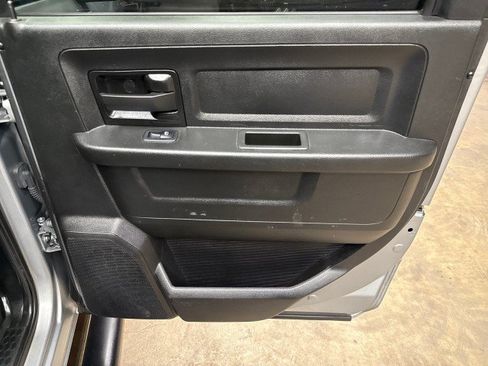 Used 2024 RAM 3500 Tradesman w/ Chrome Appearance Group AWD/4WD image 18