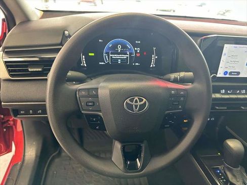 Used 2025 Toyota Camry LE FWD image 19