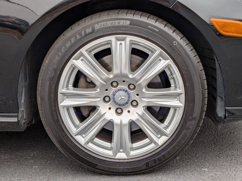 Used 2013 Mercedes-Benz E 350 4MATIC Sedan image 13