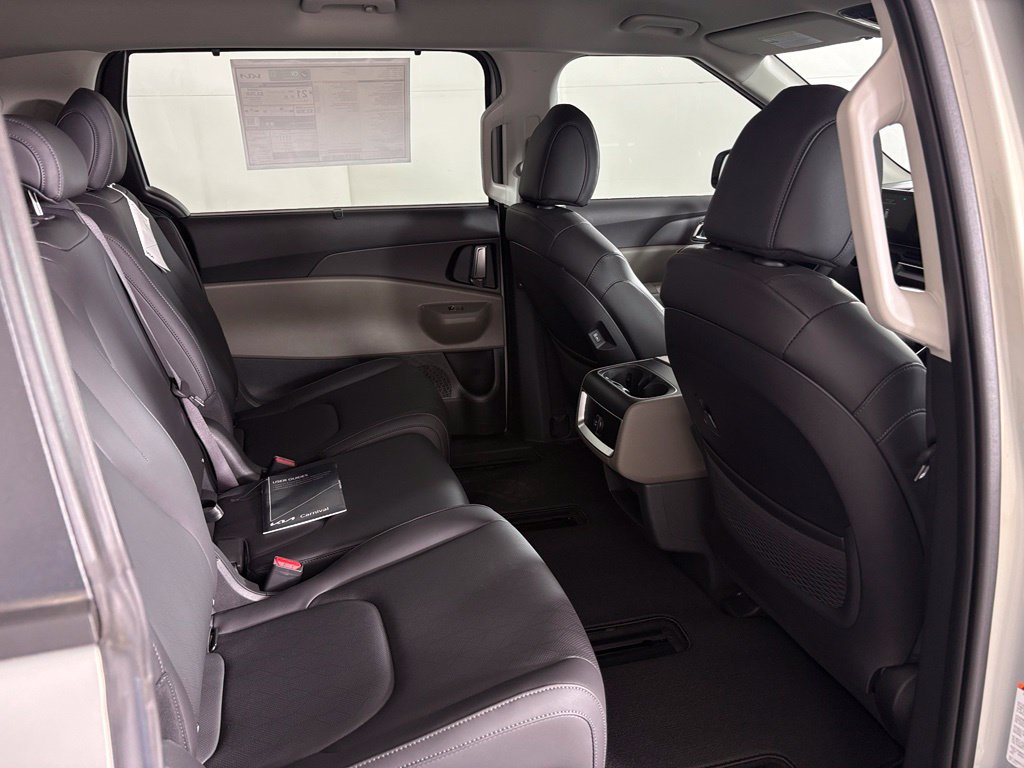 New 2026 Kia Carnival EX FWD image 45