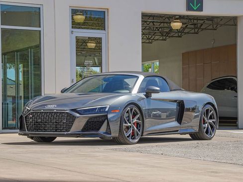 Used 2021 Audi R8 V10 w/ Premium Package image 14