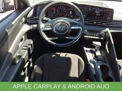 Used 2023 Hyundai Elantra SEL FWD image 2