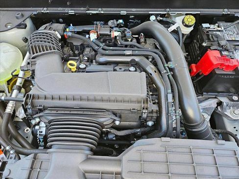 New 2025 Ford Maverick XLT w/ XLT Luxury Package image 16