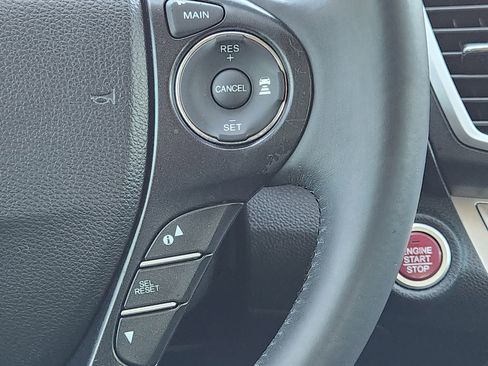 Used 2015 Honda Accord Touring image 29