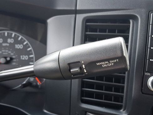 Used 2021 Nissan NV 2500 SV image 17