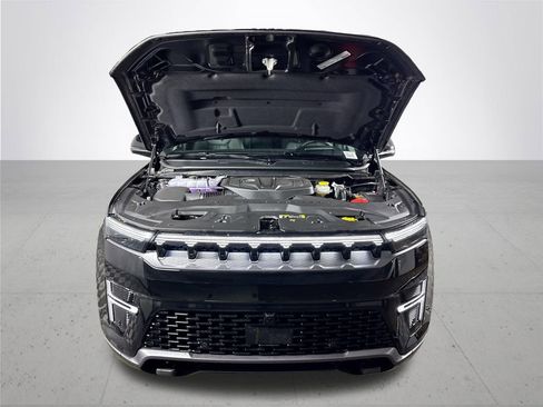 New 2026 Jeep Grand Wagoneer Limited AWD/4WD image 23