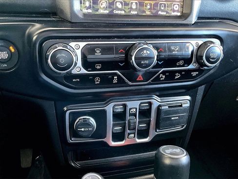 Used 2021 Jeep Wrangler Unlimited Sahara image 15