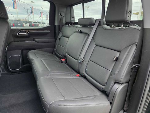 Used 2022 GMC Sierra 1500 Elevation w/ Elevation Premium Package AWD/4WD image 17