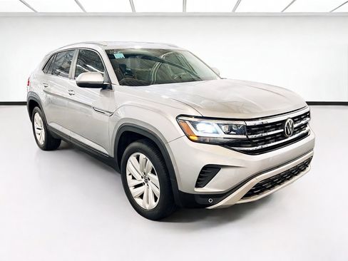 Used 2021 Volkswagen Atlas Cross Sport SE FWD image 3
