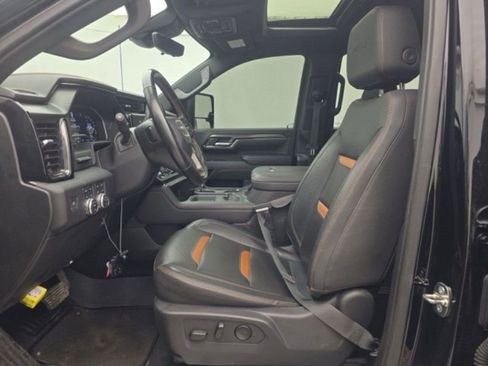 Used 2024 GMC Sierra 2500 AT4 w/ AT4 Premium Plus Package AWD/4WD image 6