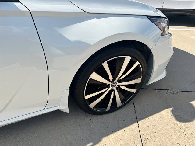 Used 2020 Nissan Altima 2.5 SR w/ Premium Package FWD image 15