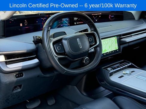 Used 2025 Lincoln Navigator Reserve AWD/4WD image 29