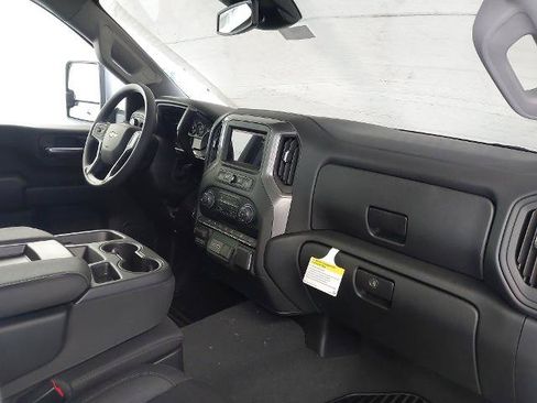 New 2026 Chevrolet Silverado 2500 Custom w/ Custom Value Package AWD/4WD image 29