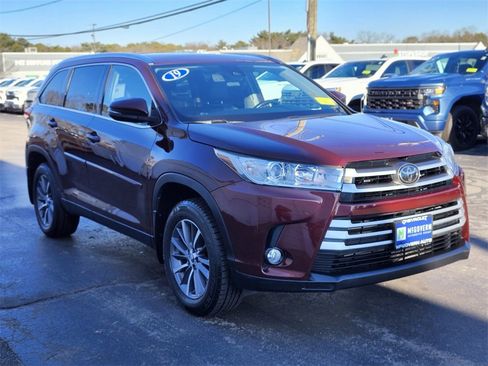 Used 2019 Toyota Highlander XLE image 7