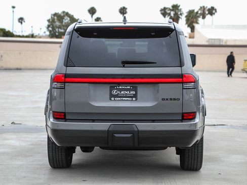 Used 2026 Lexus GX 550 w/ Cold Area Package AWD/4WD image 6