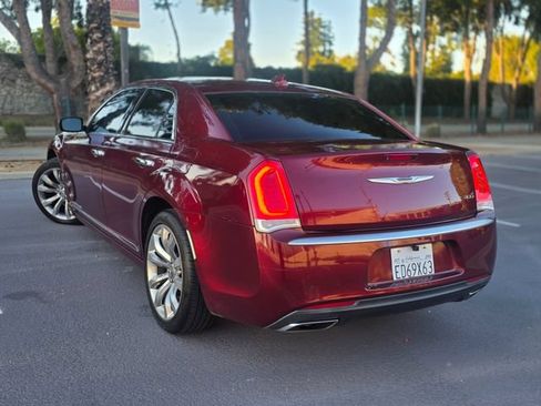 Used 2018 Chrysler 300 Touring w/ Chrome Appearance Package RWD image 33
