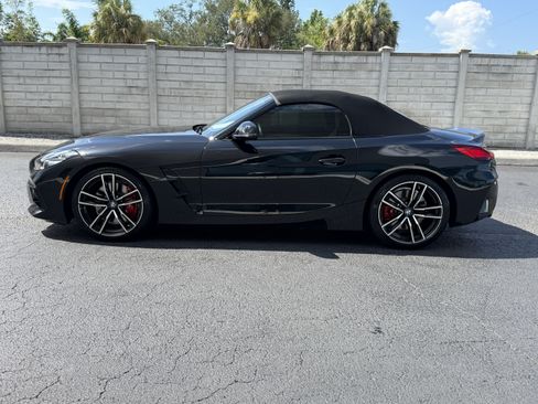 Used 2022 BMW Z4 M40i w/ Premium Package RWD image 2