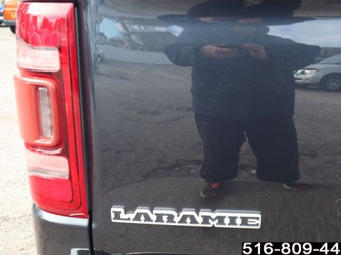 Used 2019 RAM 1500 Laramie image 46