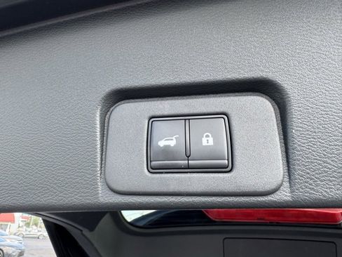 Used 2024 Nissan Rogue SL image 23