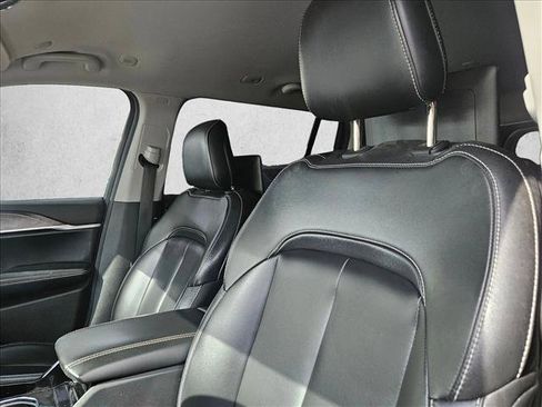 Used 2023 Jeep Grand Cherokee L Limited w/ Luxury Tech Group II AWD/4WD image 19