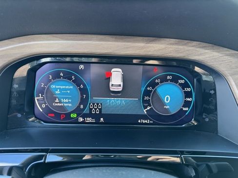 Used 2024 Volkswagen Atlas SE image 16