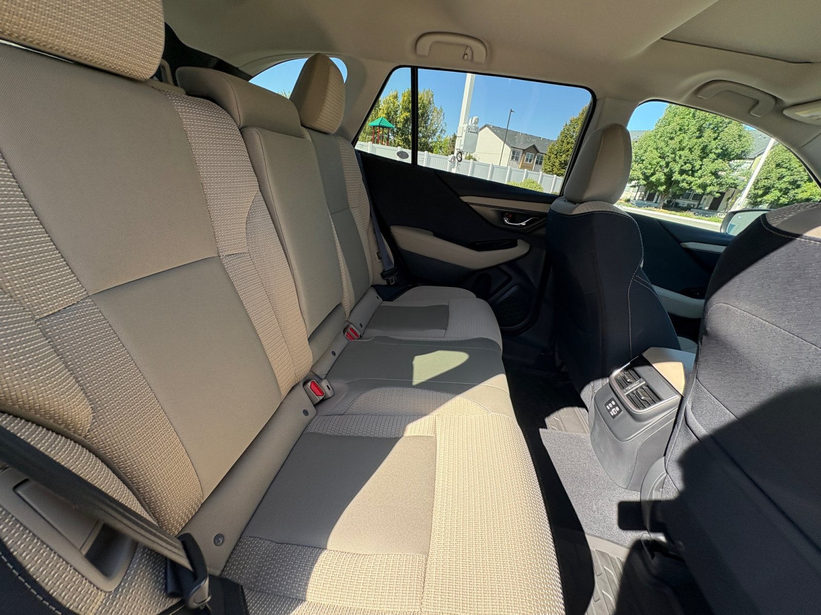 Certified 2025 Subaru Outback Premium AWD/4WD image 18