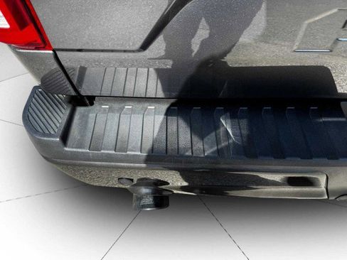 Used 2018 Ford F150 Lariat w/ Equipment Group 502A Luxury image 18