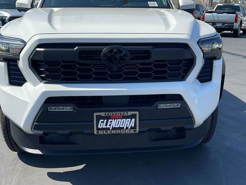 New 2026 Toyota Tacoma TRD Off-Road AWD/4WD image 9