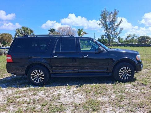 Used 2017 Ford Expedition EL XLT w/ Equipment Group 202A image 5