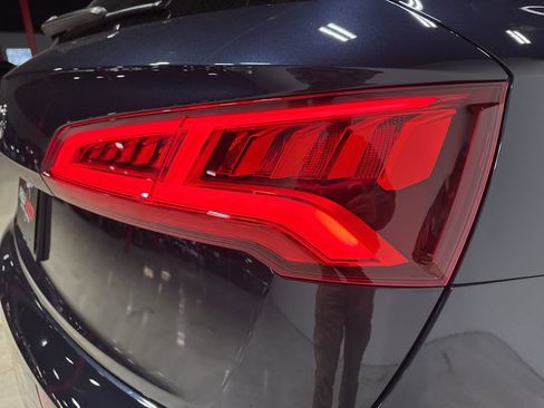 Used 2018 Audi SQ5 Prestige w/ Prestige Package image 17