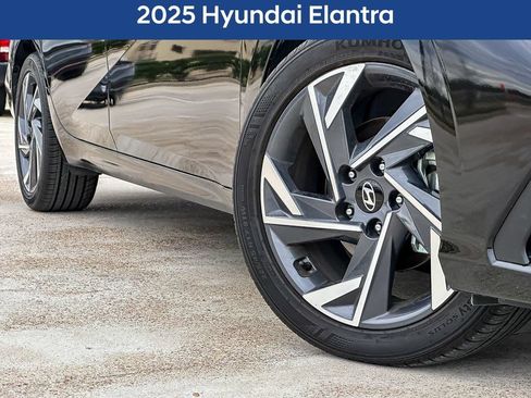 Used 2025 Hyundai Elantra Sport w/ Cargo Package FWD image 2