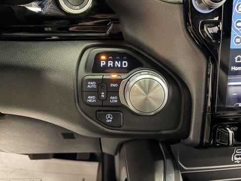 Used 2025 RAM 1500 Laramie w/ Night Edition image 32