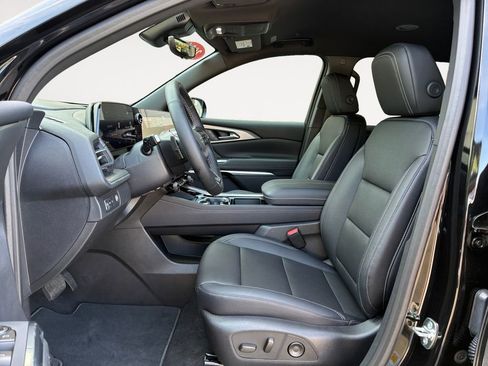 New 2026 Chevrolet Traverse LT w/ Midnight/Sport Edition FWD image 9