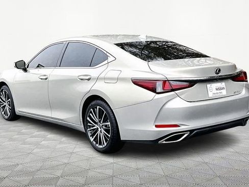 Used 2024 Lexus ES 350 w/ Premium Package image 4