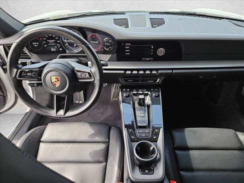Used 2022 Porsche 911 Carrera RWD image 15