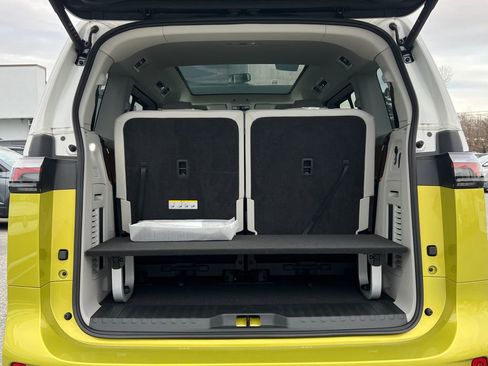 New 2025 Volkswagen ID. Buzz 1st Edition image 15