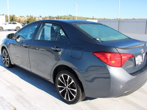 Used 2017 Toyota Corolla SE image 5